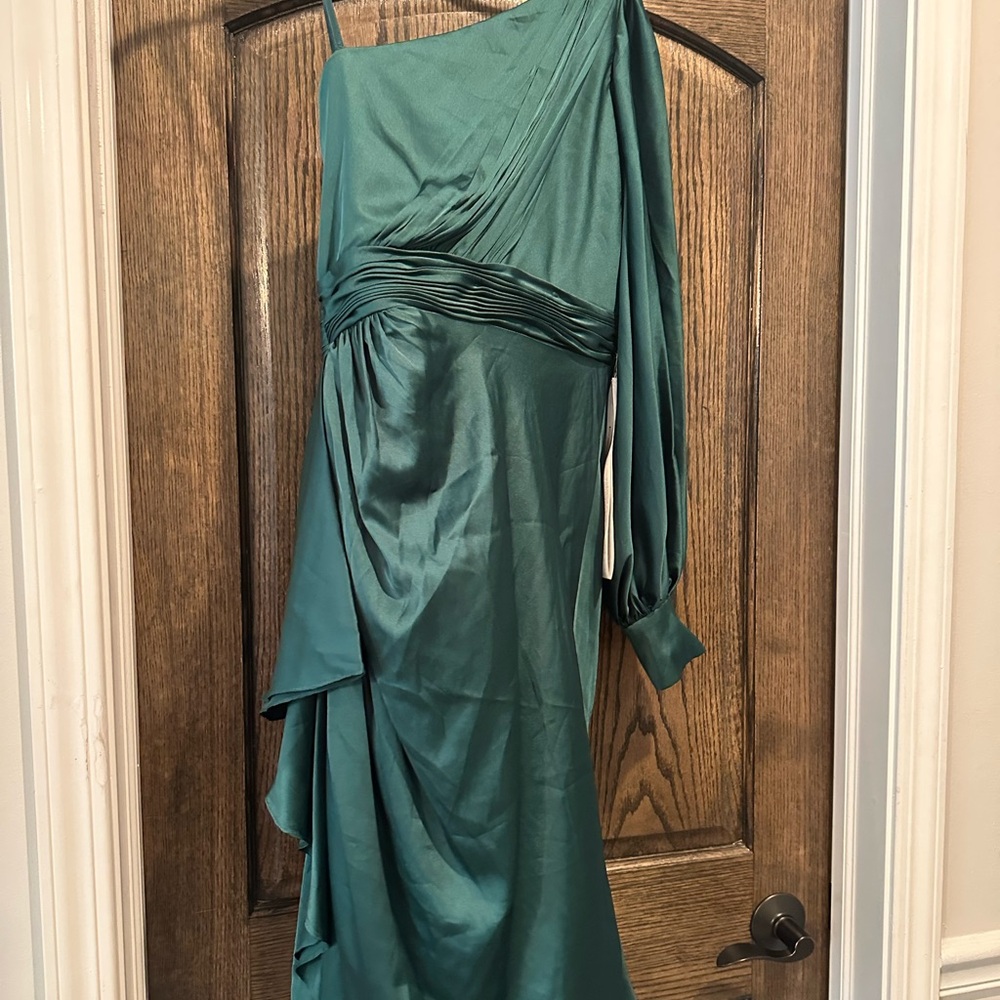 Mac Duggal One-Shoulder Green Dress Ieena - Picture 4 of 6